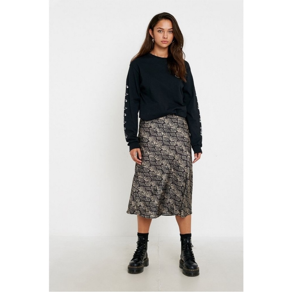 UO Snakeskin MIDI Skirt